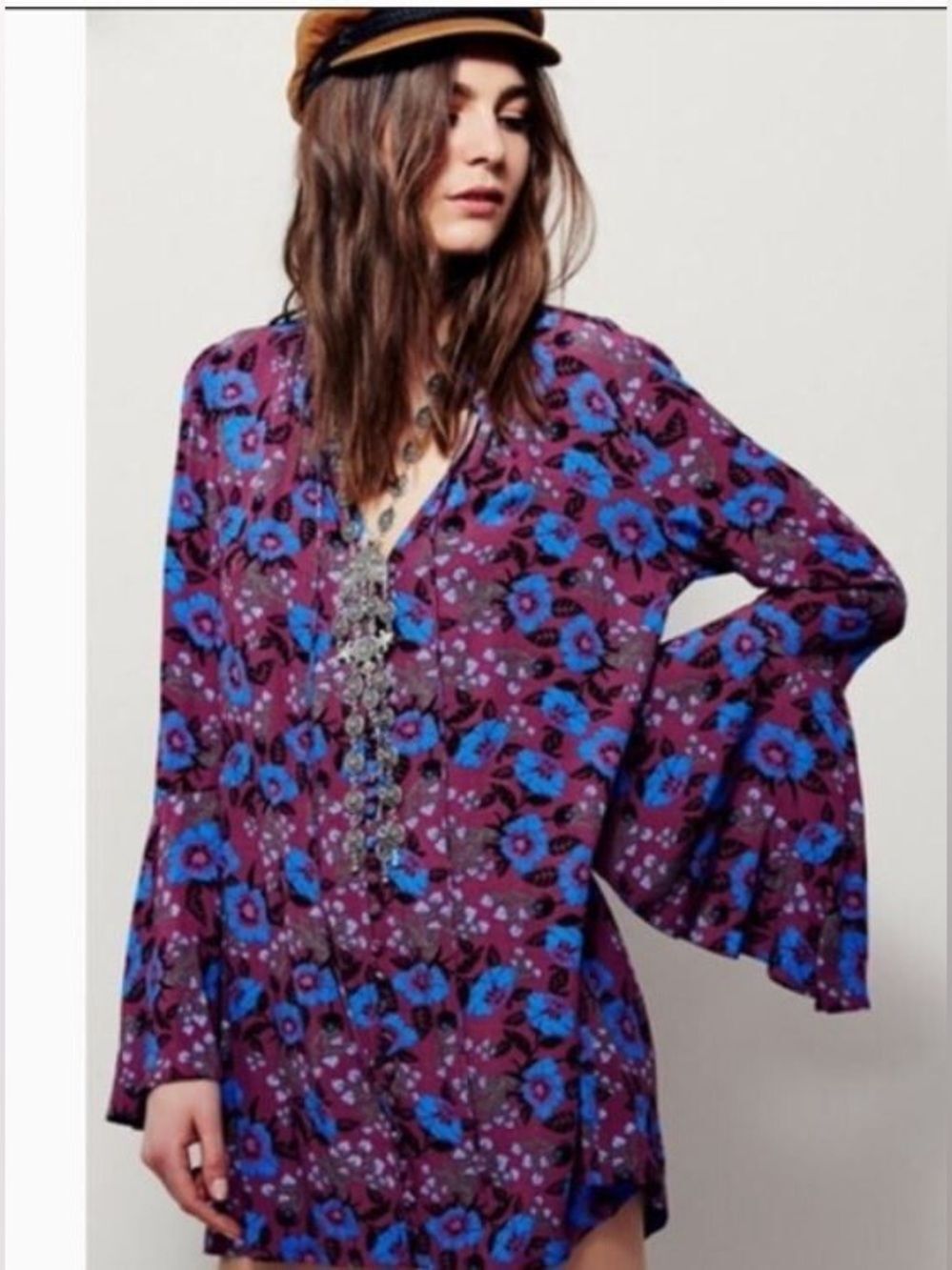 LIKE NEW FREE PEOPLE MAGIC MYSTERY BOHO TUNIC WITH BELL SLEEVES SIZE SMALL